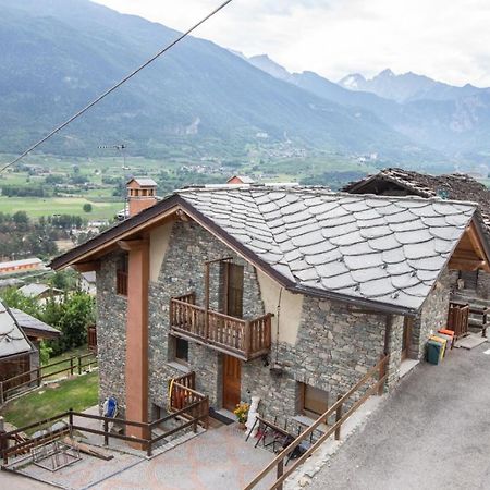 Casa Alpina - Sarre Apartment Aosta Bagian luar foto