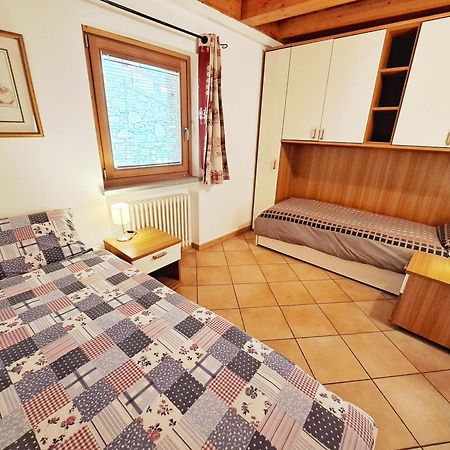 Casa Alpina - Sarre Apartment Aosta Ruang foto