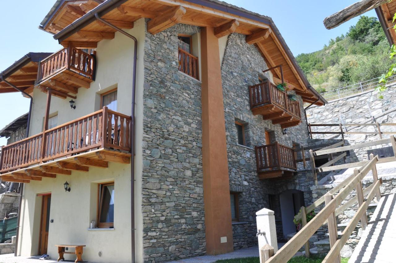 Casa Alpina - Sarre Apartment Aosta Bagian luar foto