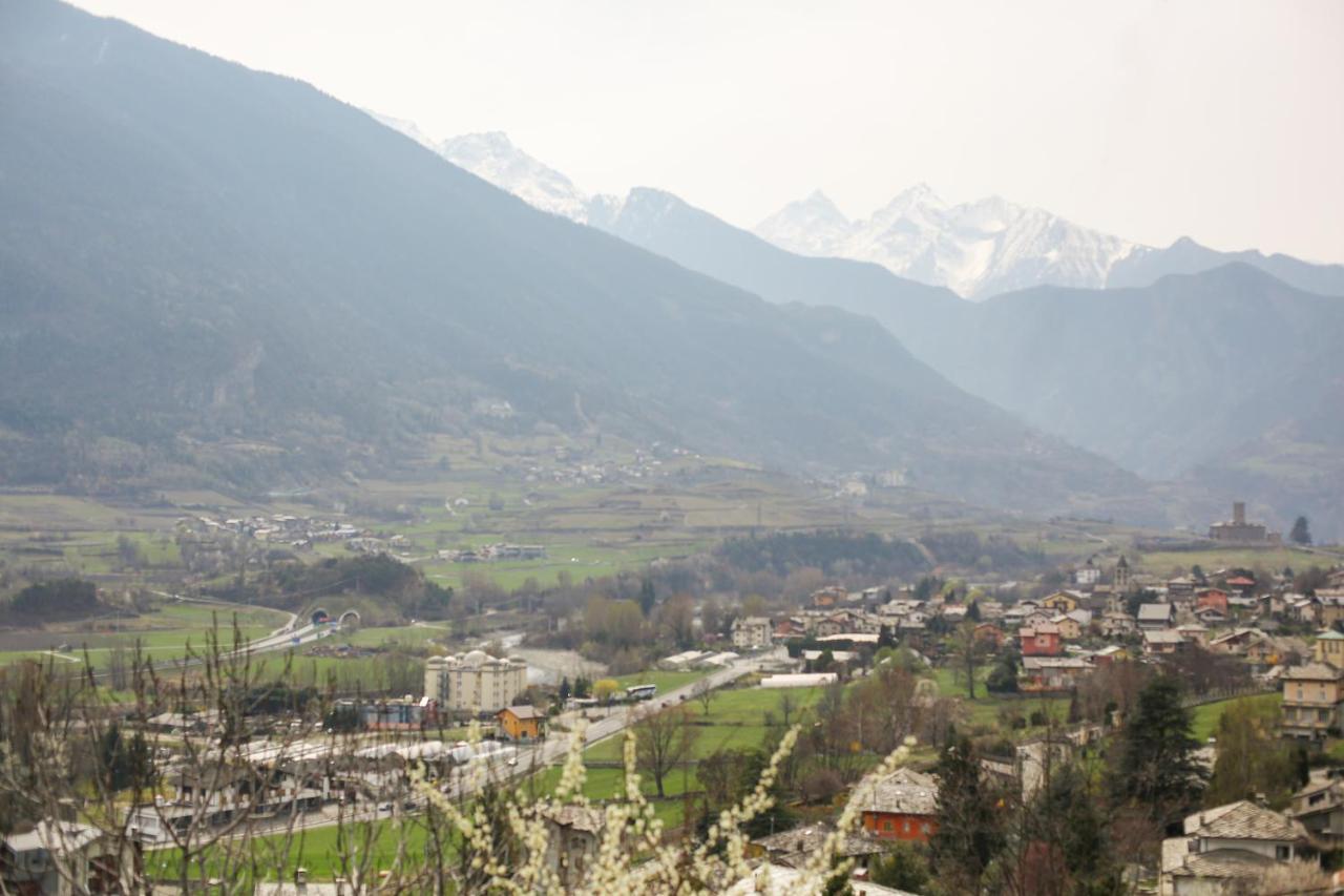 Casa Alpina - Sarre Apartment Aosta Bagian luar foto