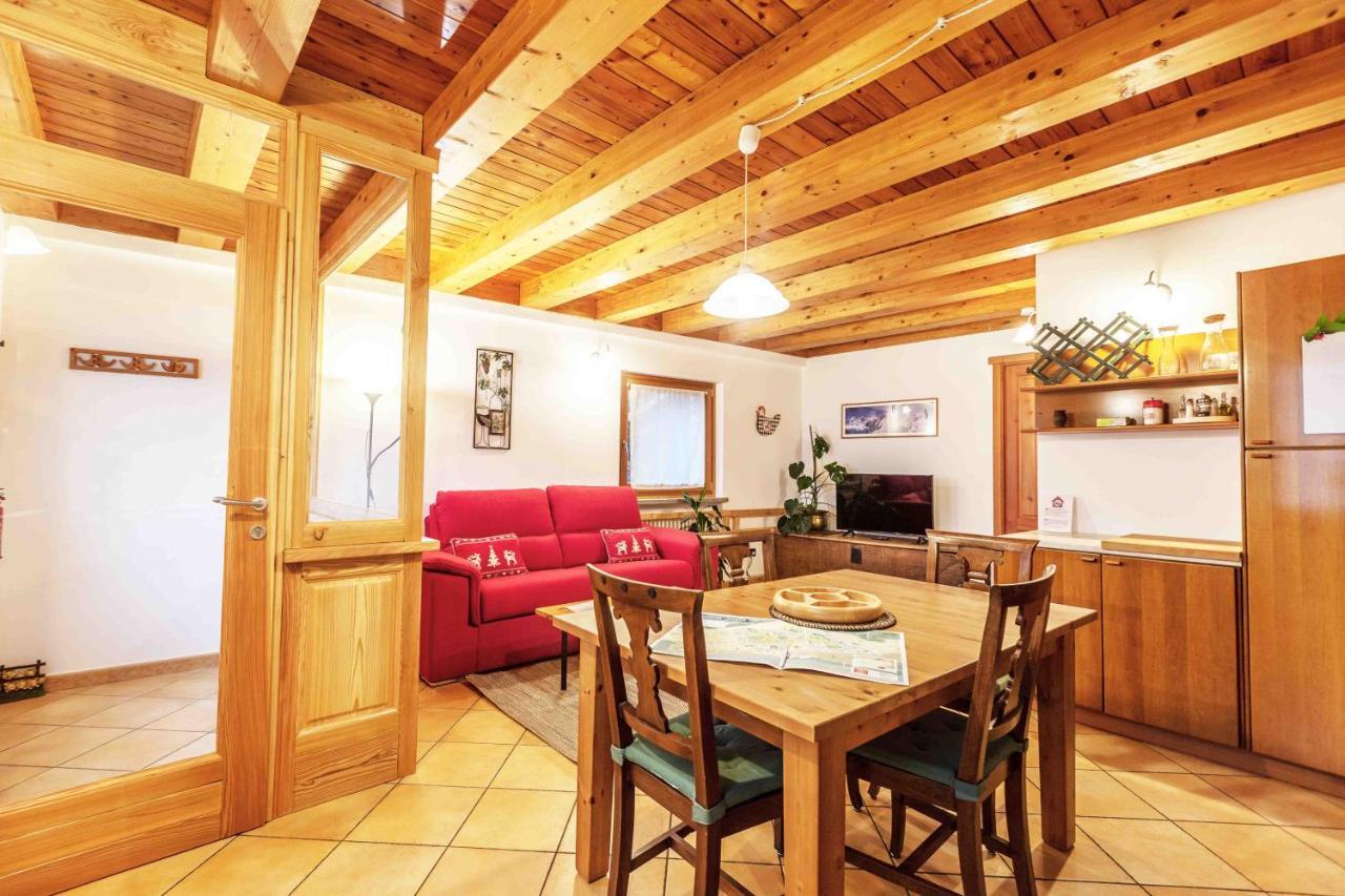 Casa Alpina - Sarre Apartment Aosta Bagian luar foto